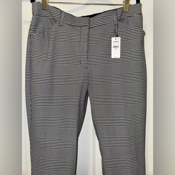 NWT Express Women's Black and White Plaid Pants - Picture 2 of 11